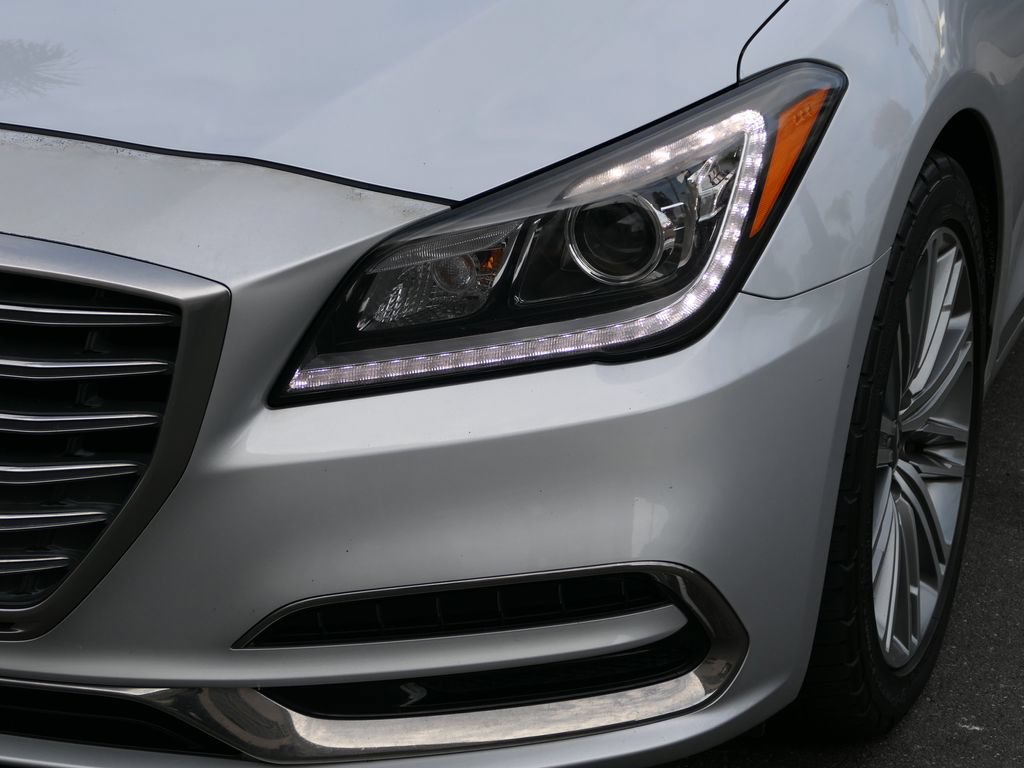 Used 2018 Genesis G80 3.8 RWD image 10