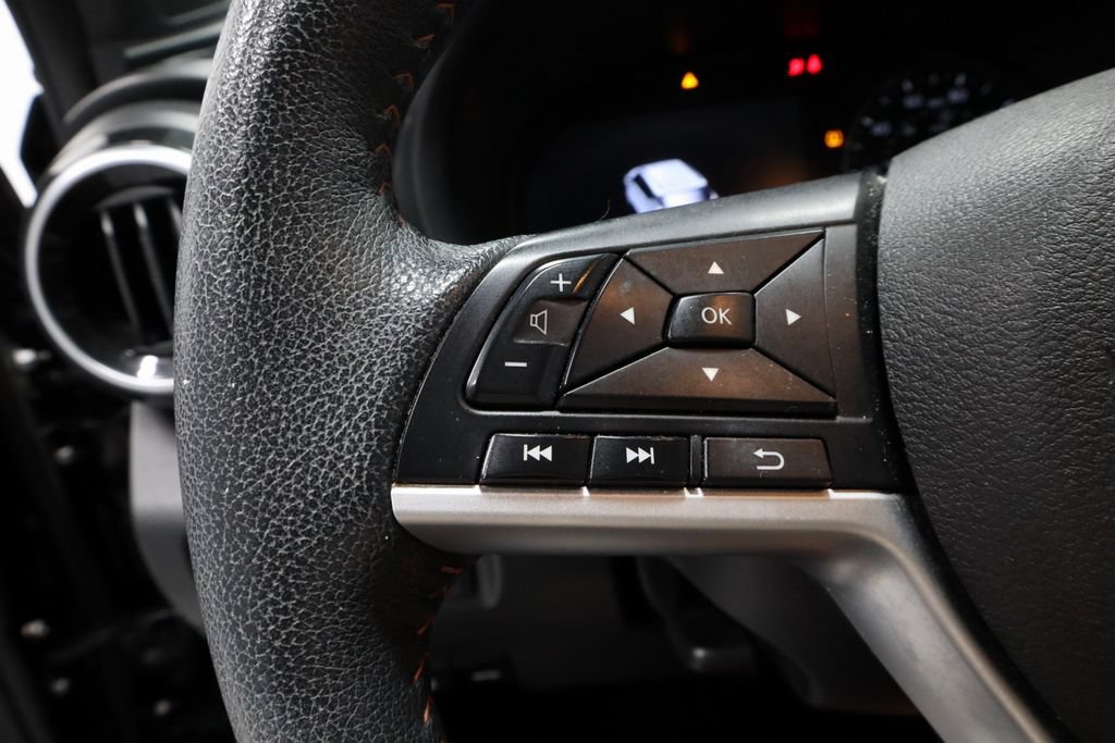 Used 2021 Nissan Kicks SR w/ SR Premium Package FWD image 28