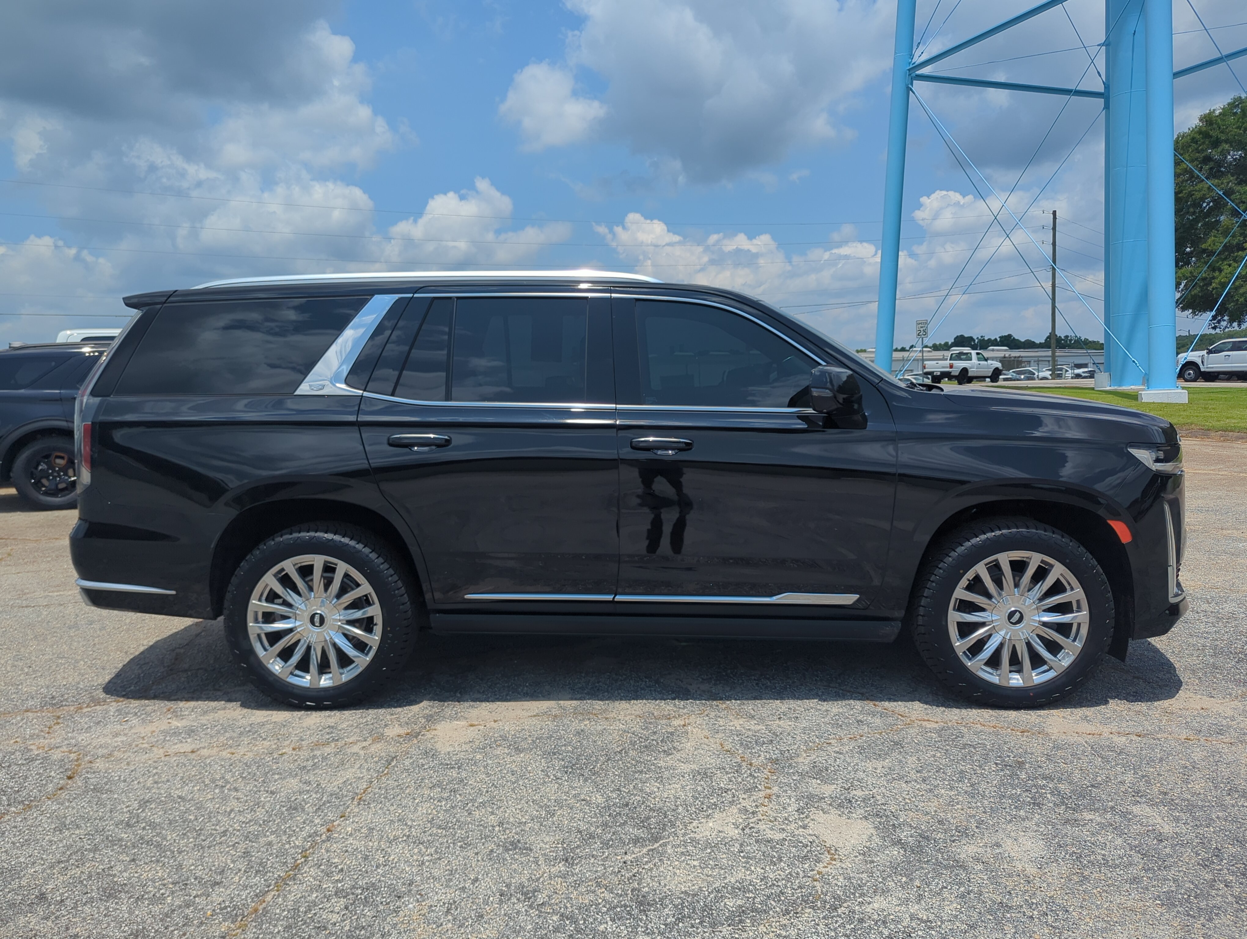Used 2024 Cadillac Escalade Premium Luxury w/ Performance Package AWD/4WD video 2