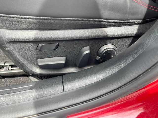 Used 2023 Genesis G70 3.3T w/ Sport Prestige Package RWD image 14