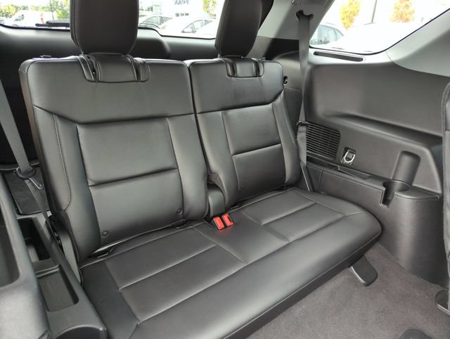 Certified 2023 Ford Explorer Limited w/ Limited Technology Package AWD/4WD image 18