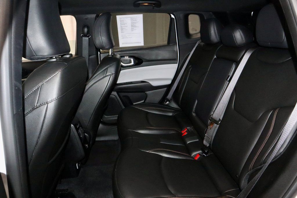 Used 2024 Jeep Compass Limited image 22