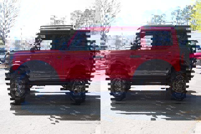 Certified 2025 Ford Bronco Badlands w/ Sasquatch Package image 2