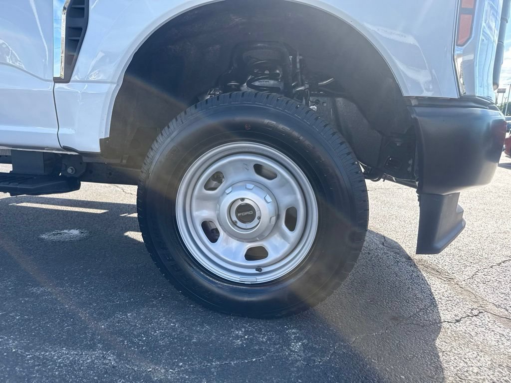 Certified 2025 Ford F350 XL w/ Snow Plow Prep Package AWD/4WD image 31