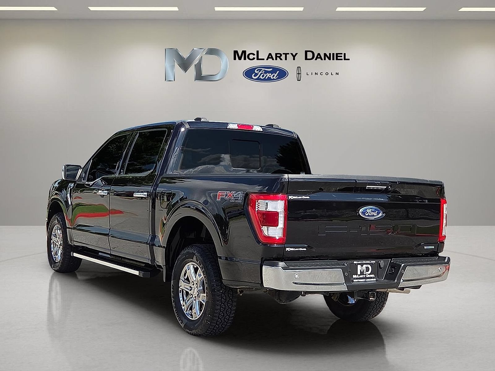 Certified 2023 Ford F150 Lariat w/ FX4 Off-Road Package AWD/4WD image 4