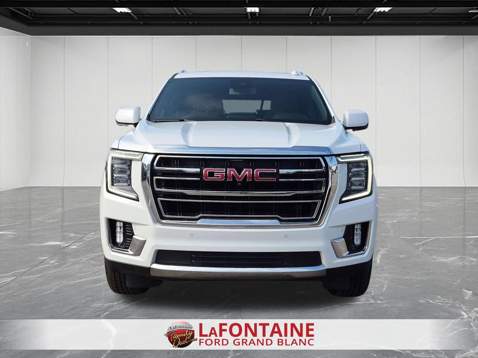 Used 2024 GMC Yukon XL SLT w/ SLT Luxury Package AWD/4WD image 8