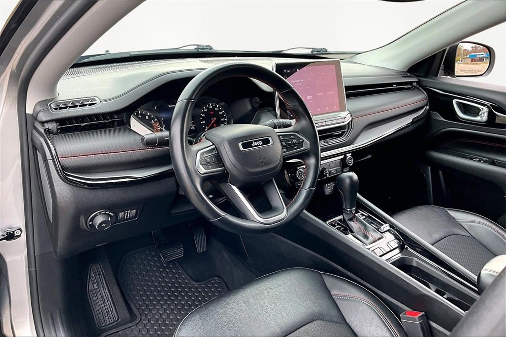 Used 2022 Jeep Compass Trailhawk w/ Trailhawk Convenience Group image 14