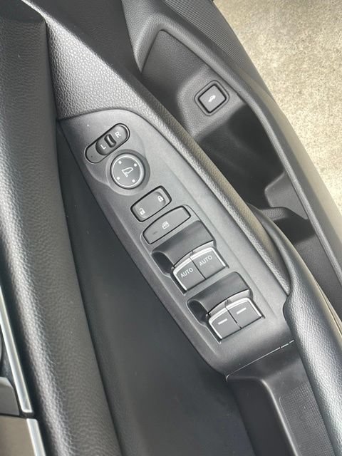 Used 2018 Honda Accord LX image 12
