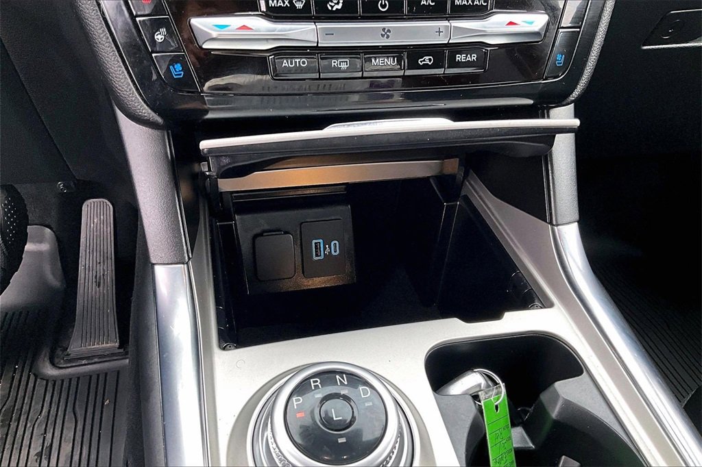 Certified 2022 Ford Explorer Limited w/ Equipment Group 301A image 28