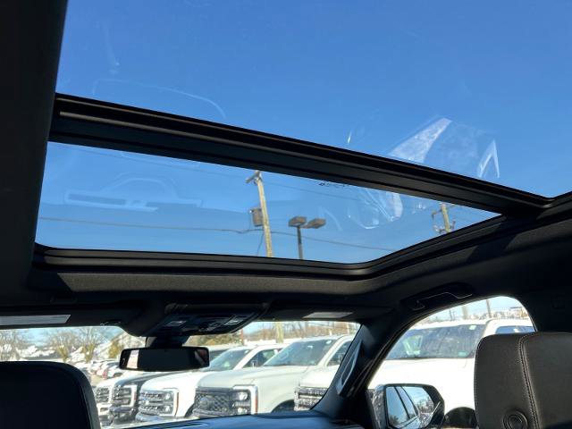 Used 2021 Chevrolet Tahoe Z71 w/ Luxury Package image 7