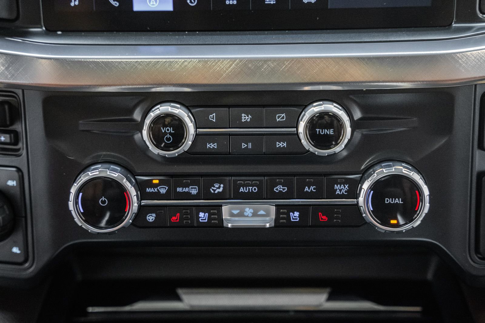 Certified 2024 Ford F350 King Ranch w/ Chrome Package image 33