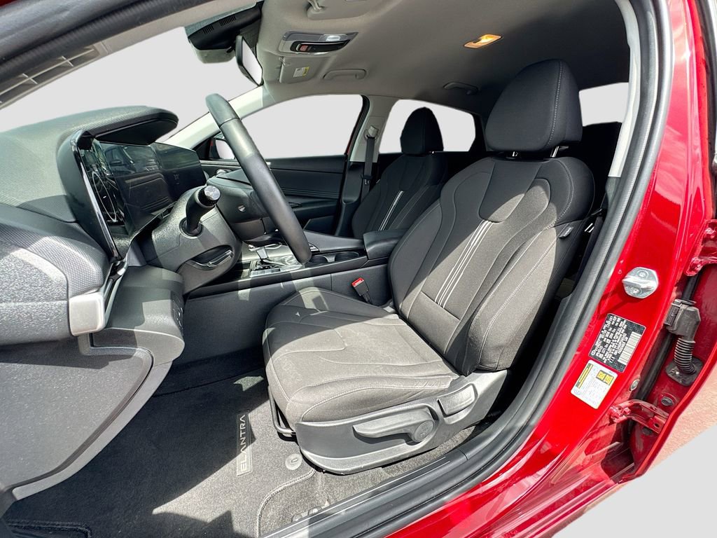 Used 2023 Hyundai Elantra SEL w/ Convenience Package FWD image 20