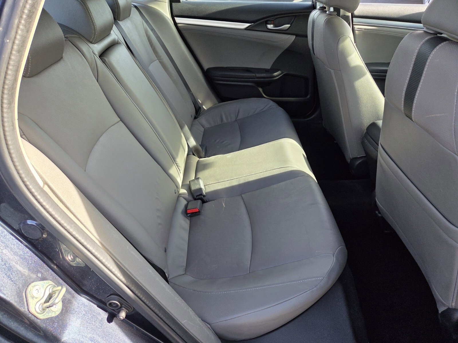 Used 2017 Honda Civic EX-L image 15