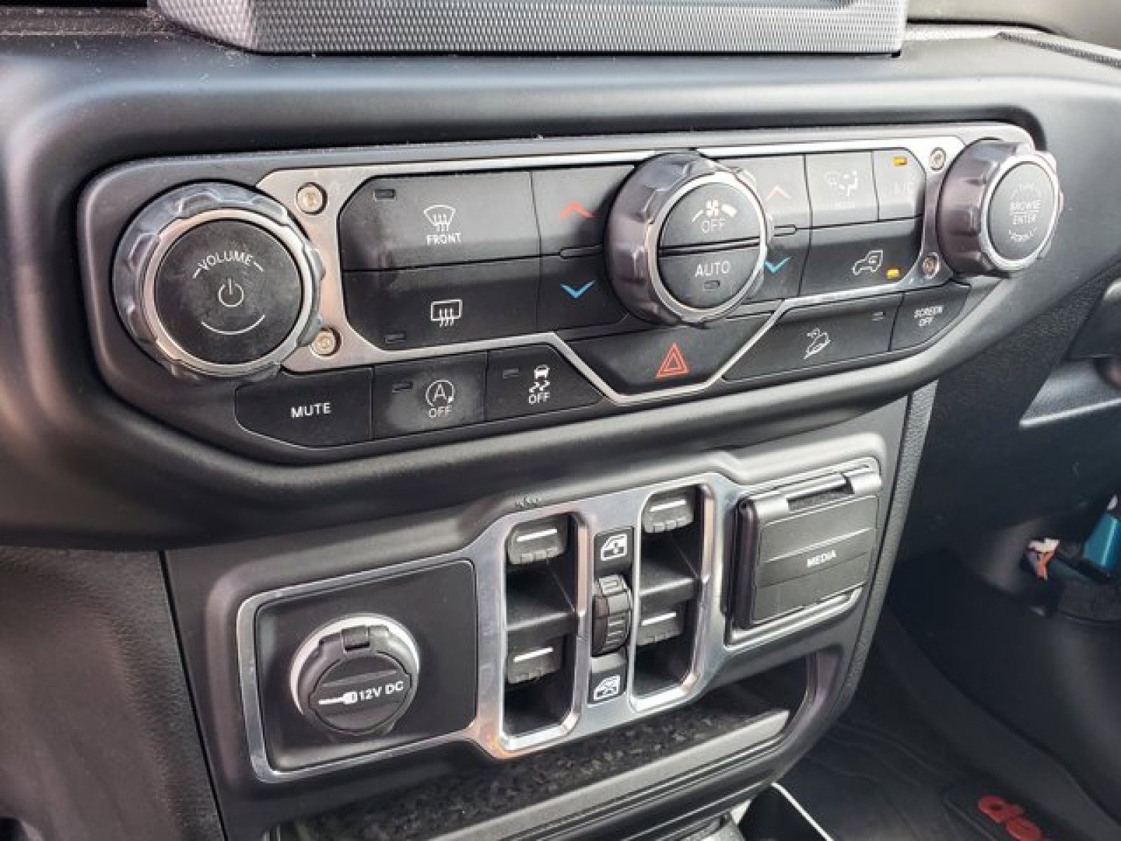 Used 2020 Jeep Wrangler Unlimited Sport S image 22