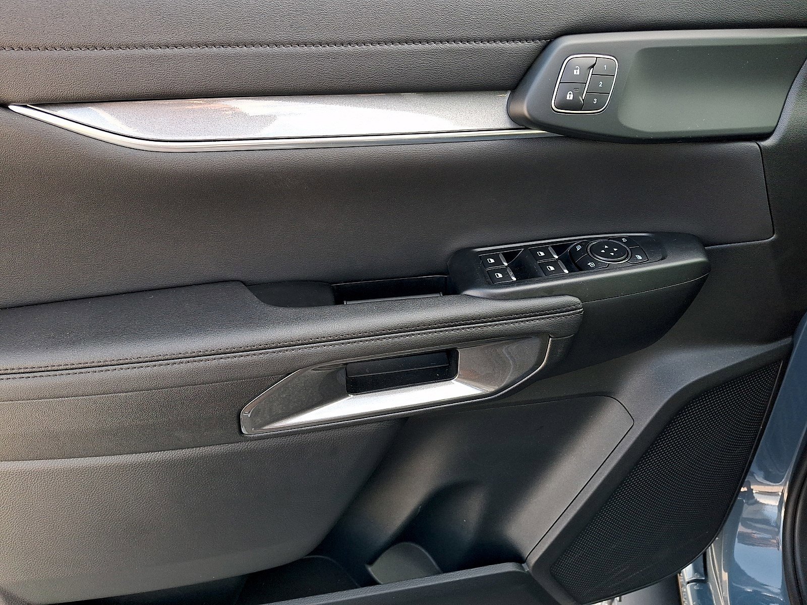 Certified 2025 Ford Ranger Lariat w/ FX4 Off-Road Package AWD/4WD image 11