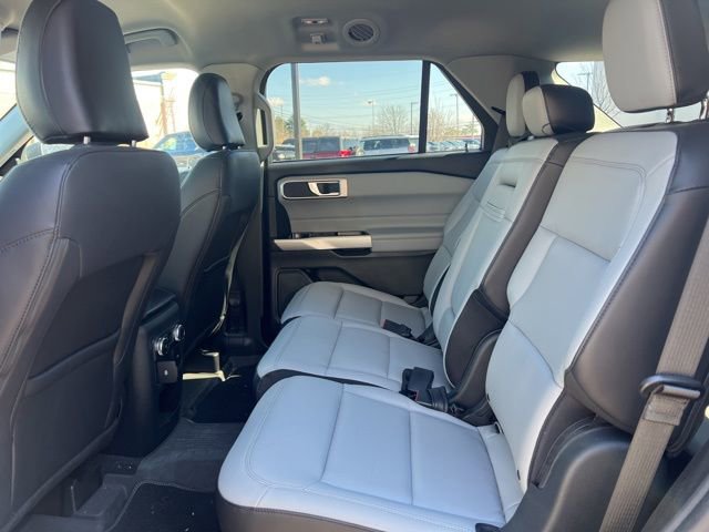 Certified 2021 Ford Explorer XLT w/ Equipment Group 202A image 20