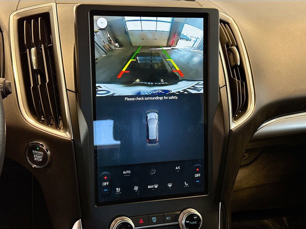 Certified 2024 Ford Edge Titanium AWD/4WD image 11