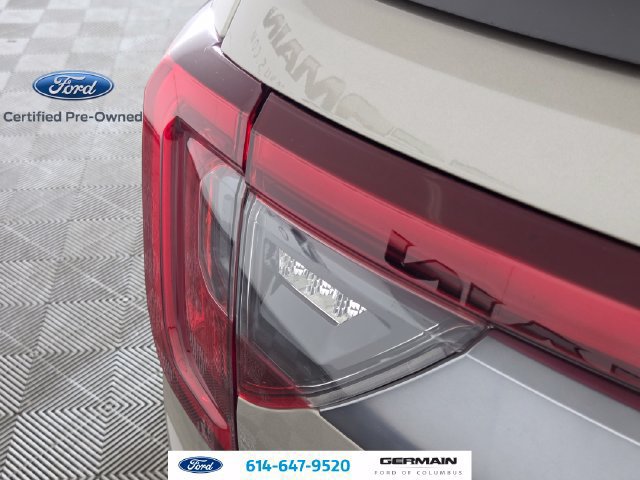 Used 2022 GMC Acadia AT4 w/ Technology Package AWD/4WD image 15
