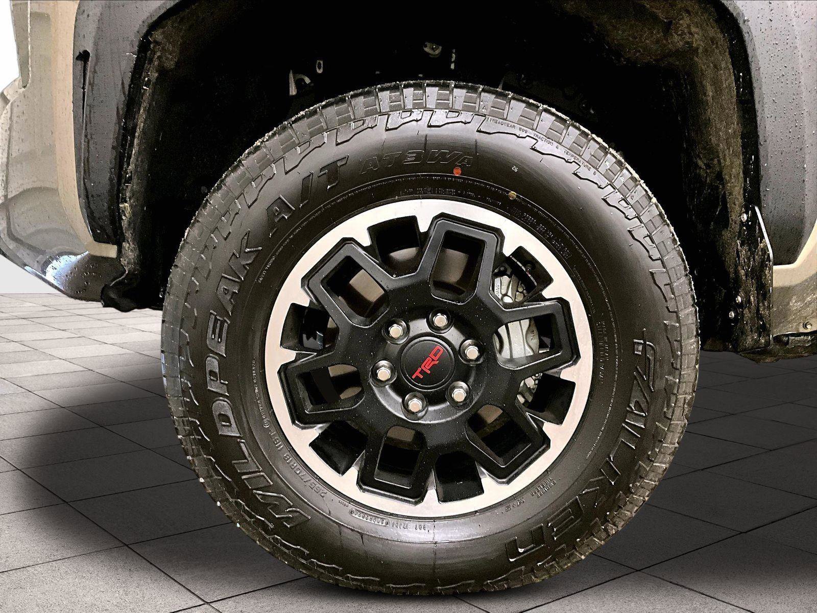Used 2024 Toyota Tacoma TRD Off-Road w/ TRD Off Road Premium Package AWD/4WD image 8