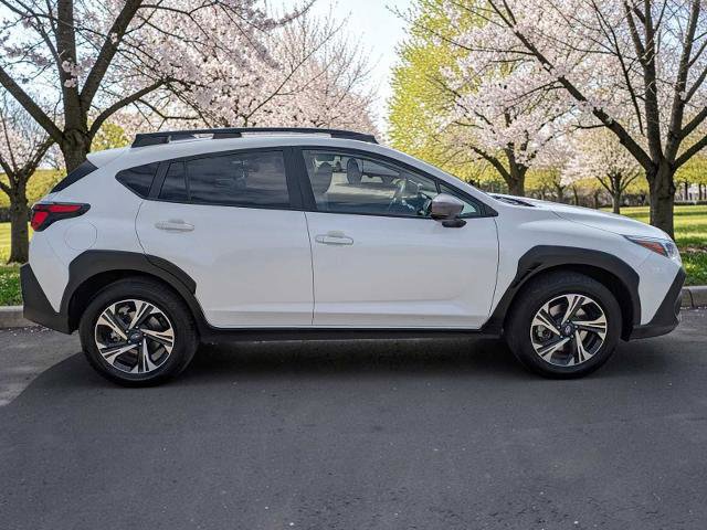 Used 2024 Subaru Crosstrek 2.0i Premium AWD/4WD image 2