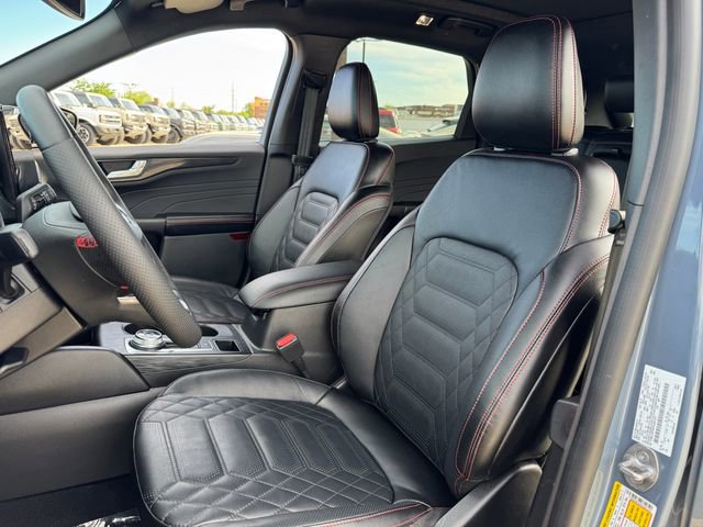 Certified 2023 Ford Escape ST-Line Elite w/ Premium Technology Package AWD/4WD image 14