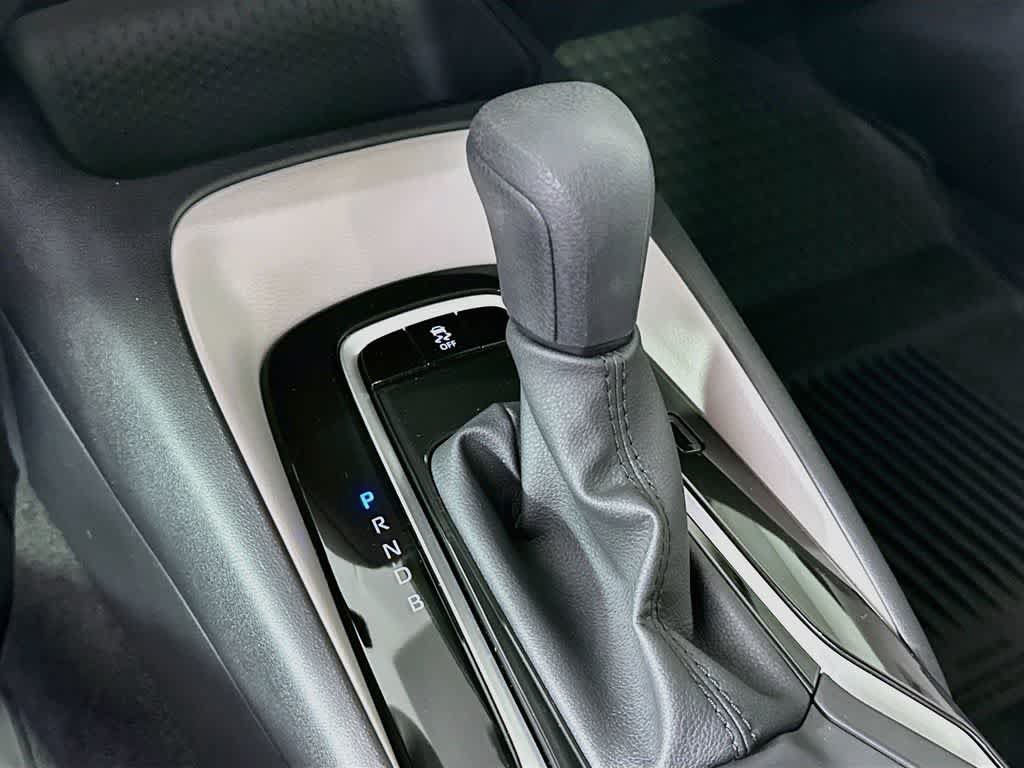 Used 2026 Toyota Corolla LE FWD image 18