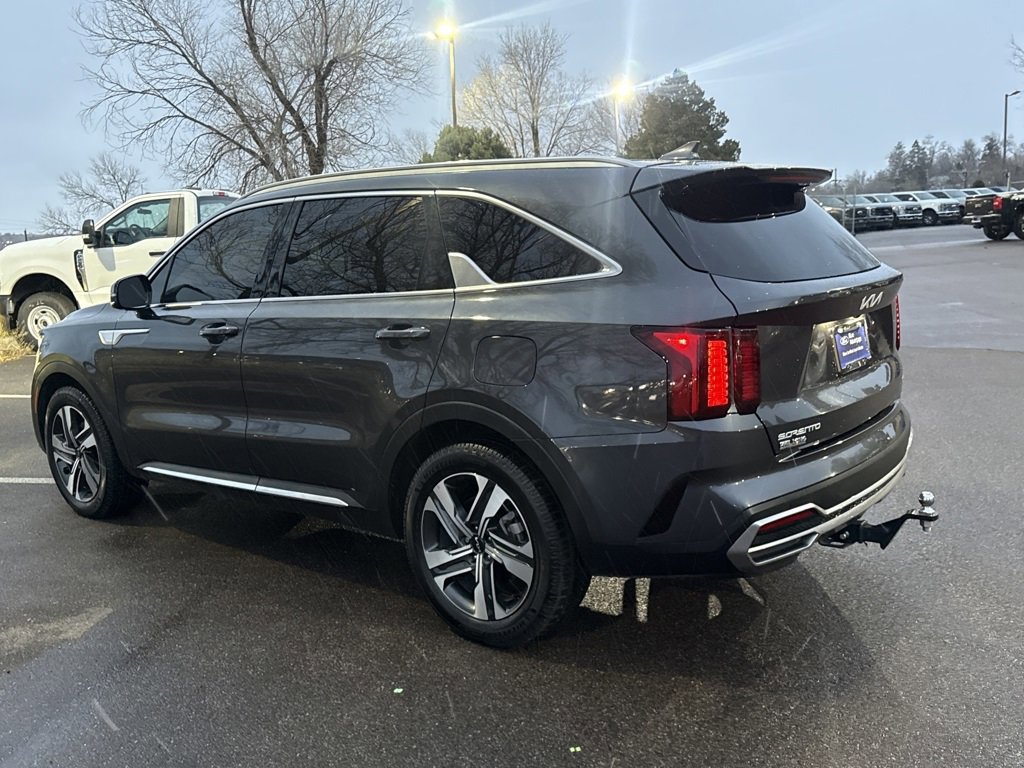 Used 2023 Kia Sorento EX image 3