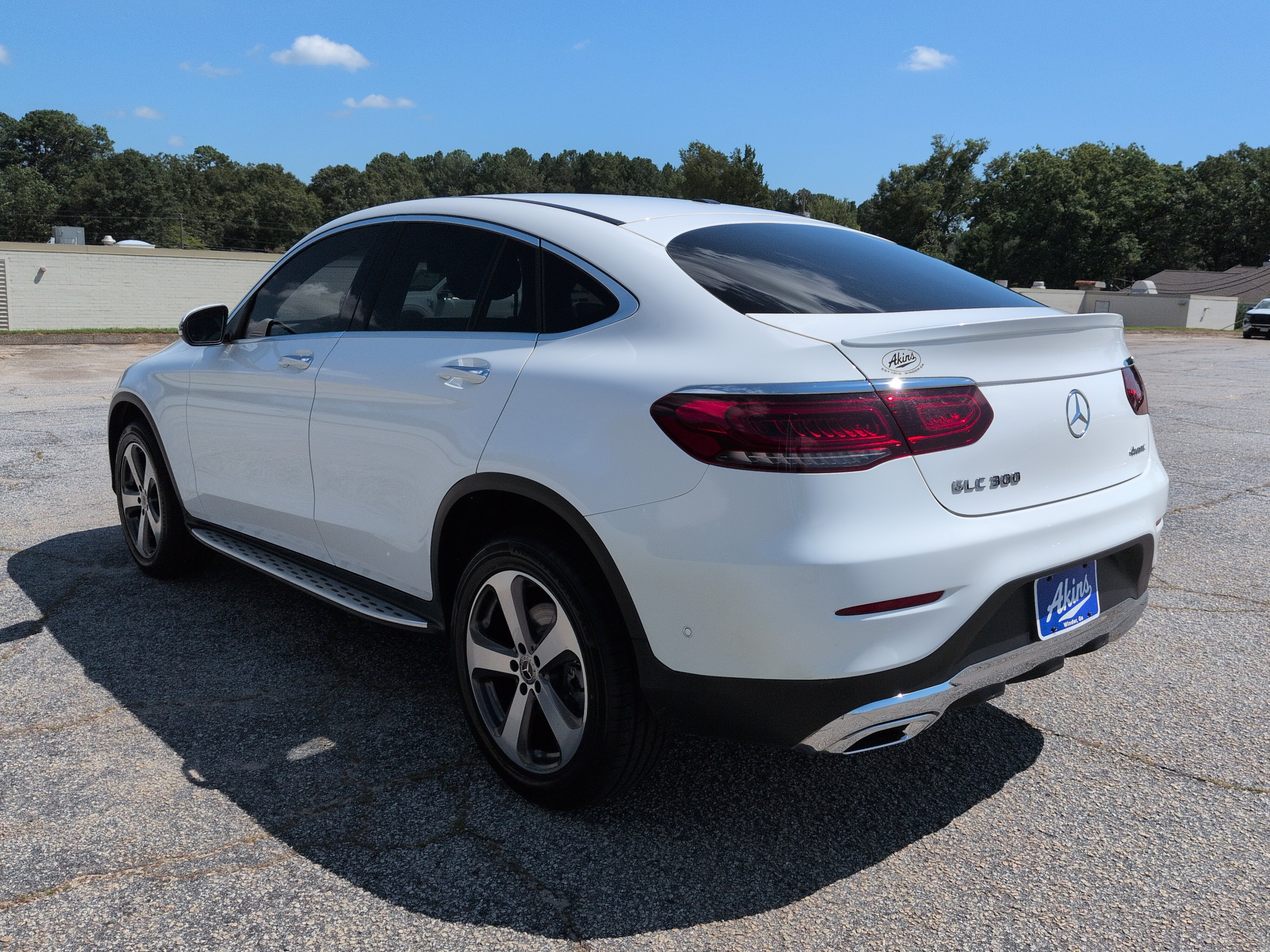 Used 2022 Mercedes-Benz GLC 300 4MATIC Coupe image 5