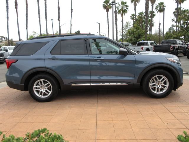 Certified 2025 Ford Explorer Active w/ Active Comfort Package image 2