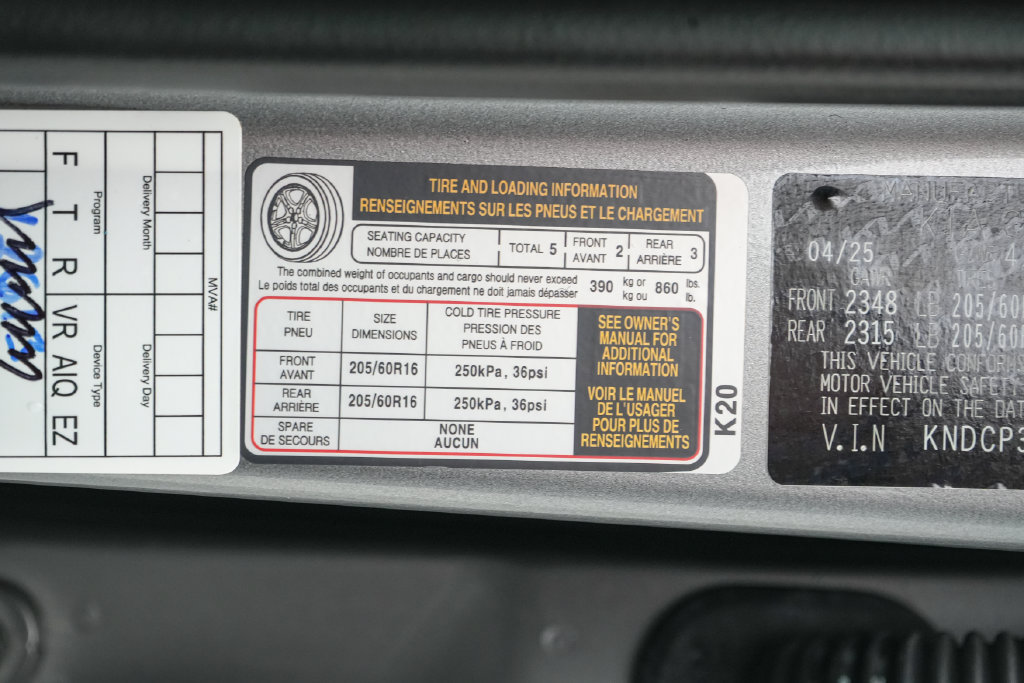 Used 2025 Kia Niro LX FWD image 22