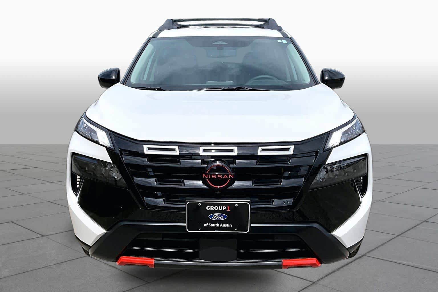 Used 2025 Nissan Rogue SV AWD/4WD image 4