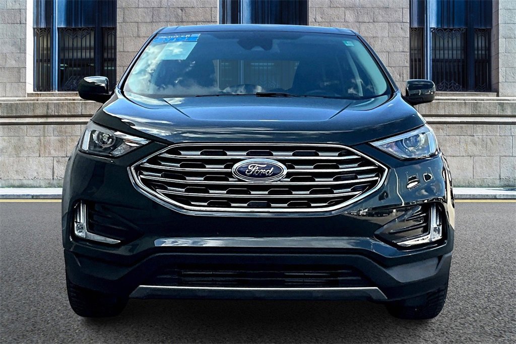 Certified 2022 Ford Edge SEL w/ Convenience Package image 3