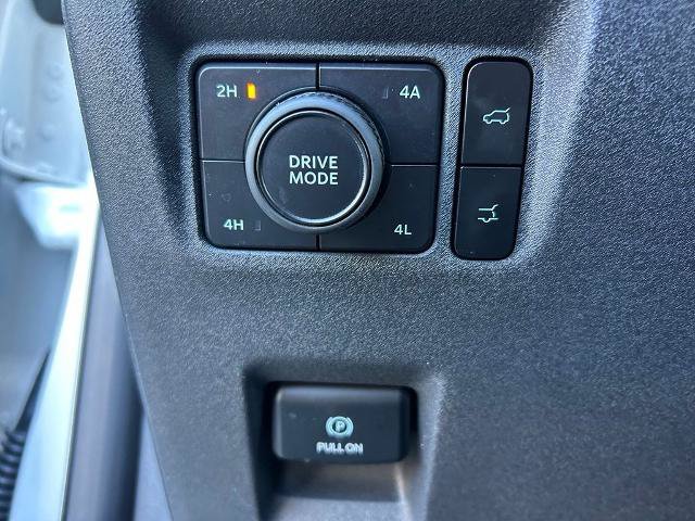 Certified 2025 Ford Expedition Active AWD/4WD image 15
