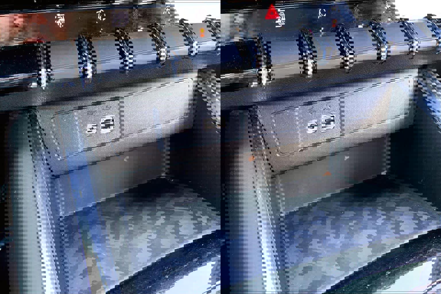 Used 2024 GMC Canyon AT4 image 33