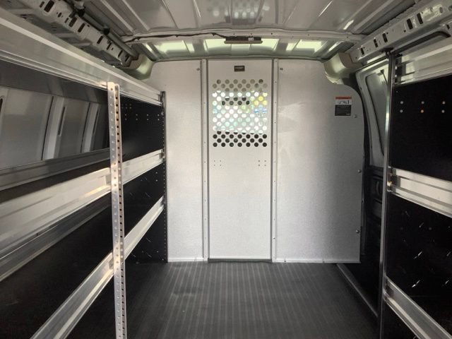 Used 2026 GMC Savana 2500 w/ Driver Convenience Package RWD image 18