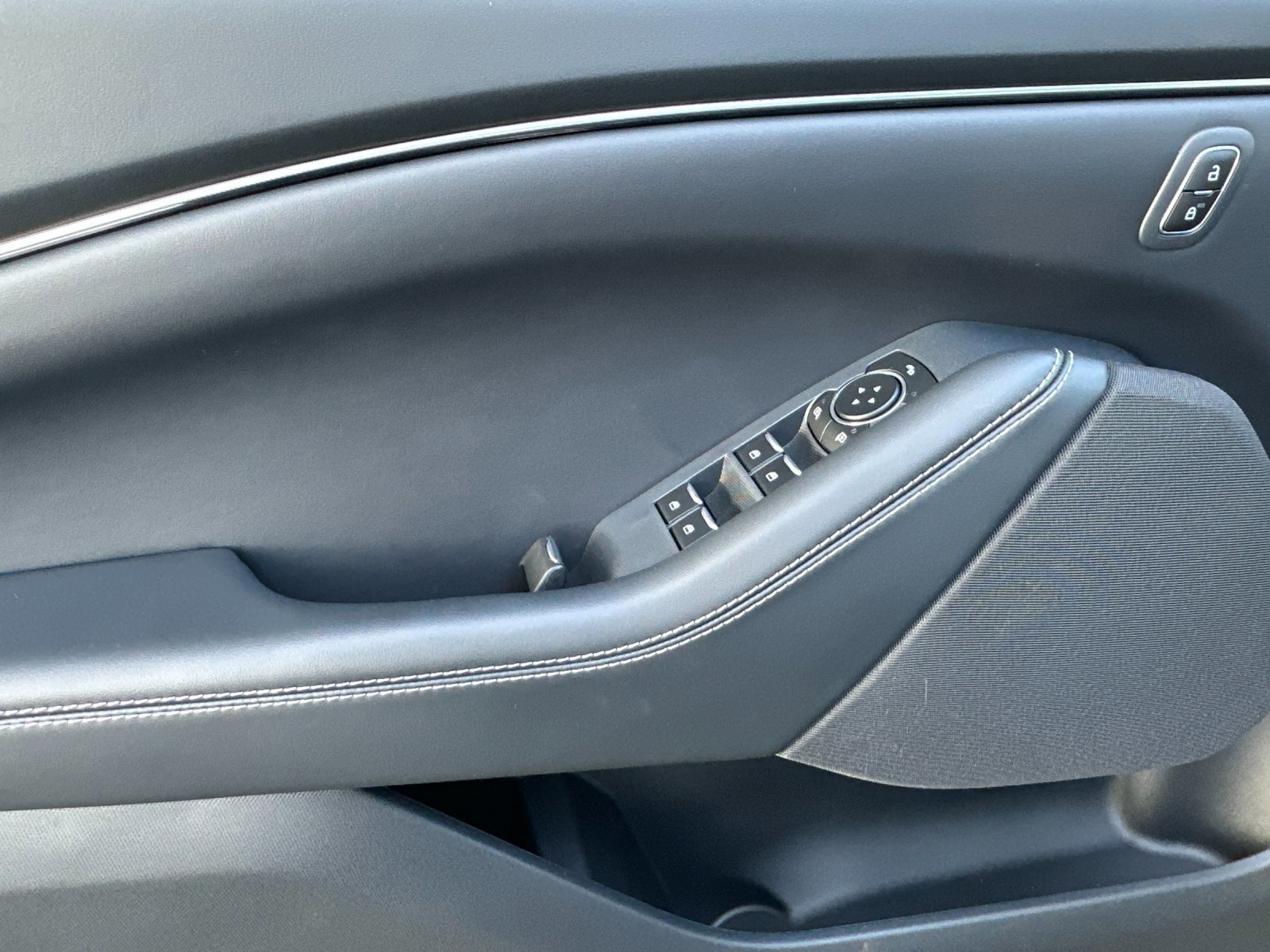 Certified 2024 Ford Mustang Mach-E Select image 12