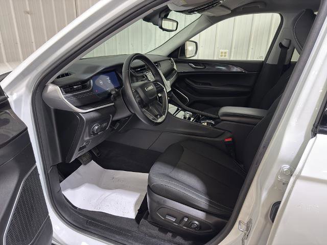 Used 2021 Jeep Grand Cherokee L Laredo w/ Luxury Tech Group I image 7