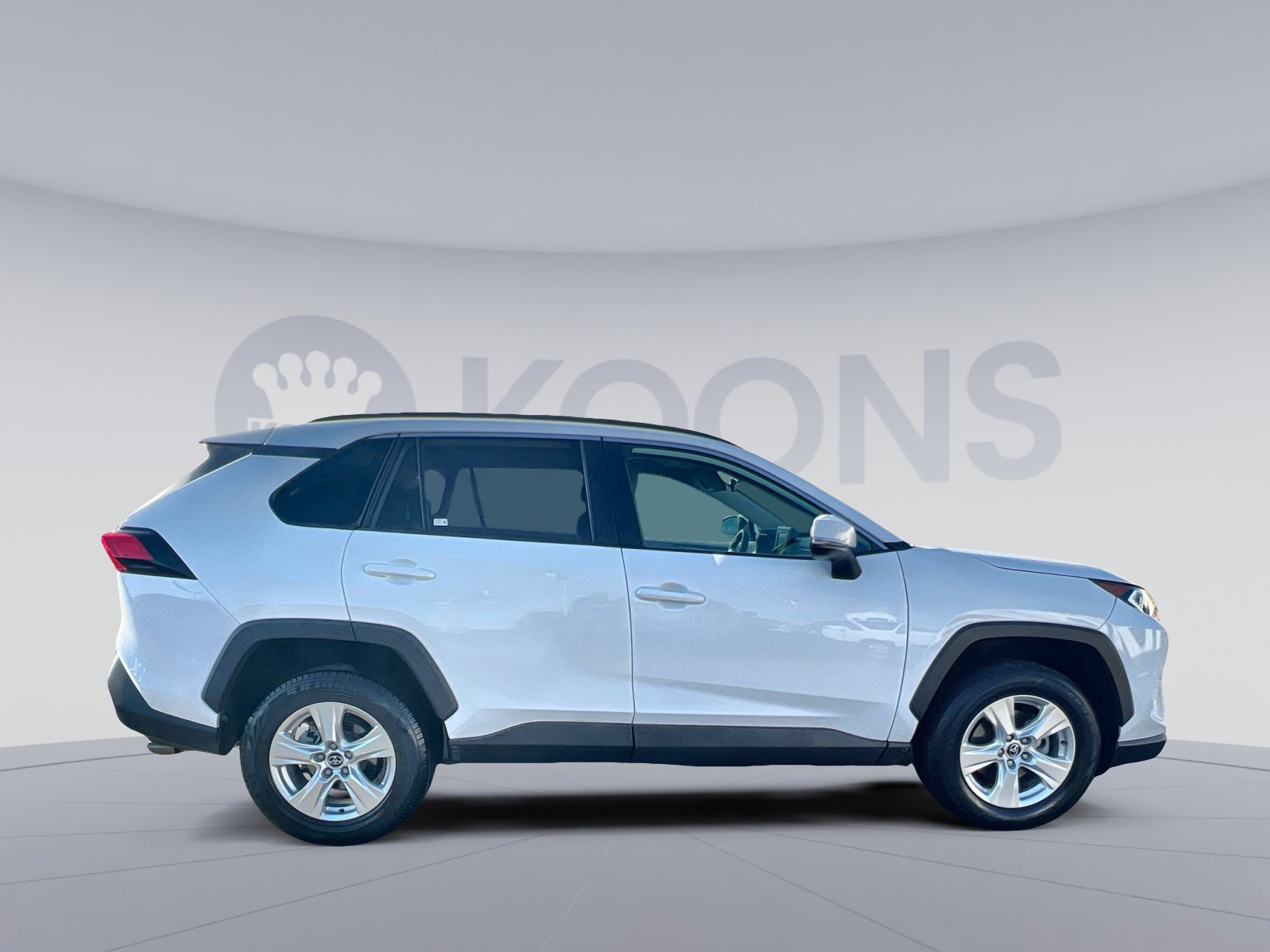 Used 2020 Toyota RAV4 XLE image 8