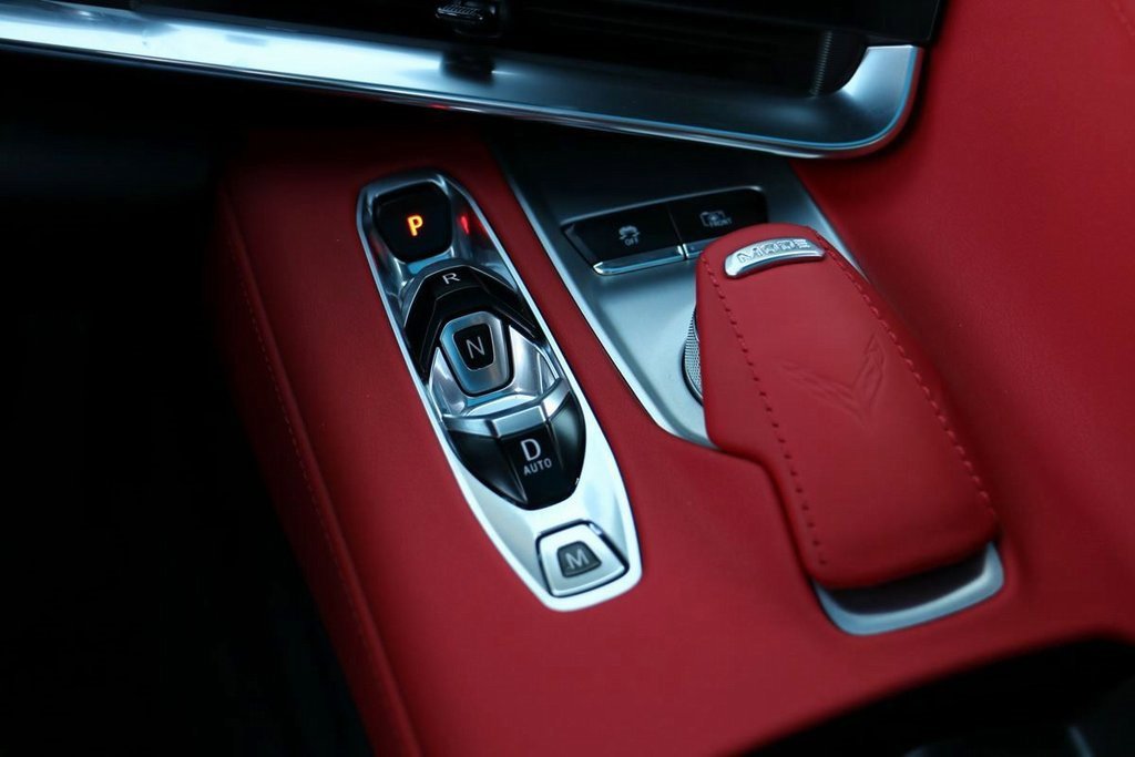 Used 2024 Chevrolet Corvette Stingray Preferred Cpe w/ 2LT image 14