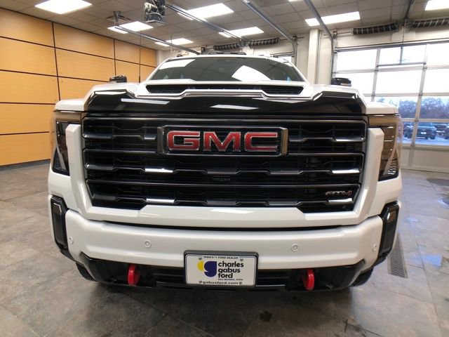 Used 2024 GMC Sierra 2500 AT4 w/ AT4 Premium Plus Package image 2