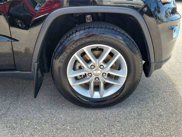 Used 2017 Jeep Grand Cherokee Laredo w/ Quick Order Package 23E AWD/4WD image 12