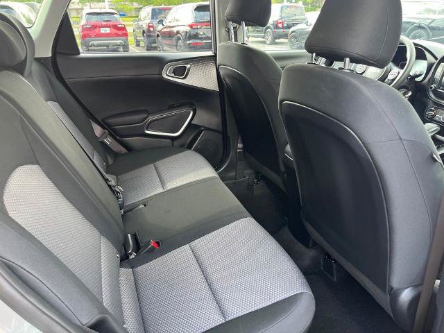 Used 2025 Kia Soul LX w/ LX Technology Package FWD image 13