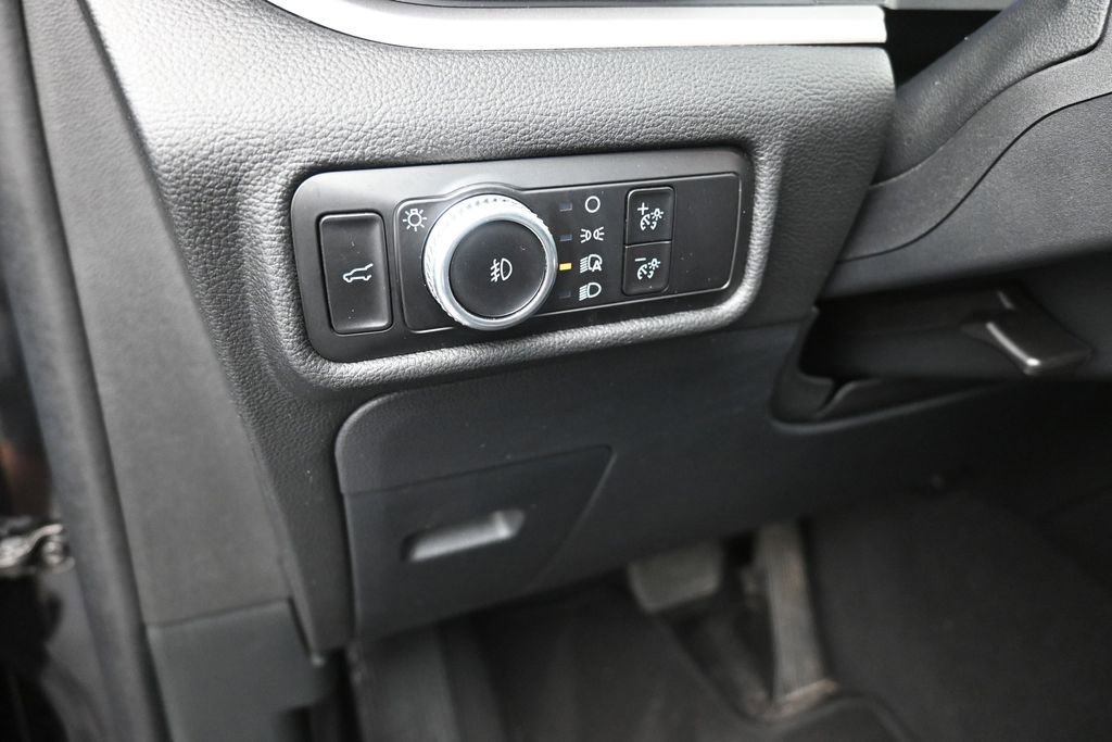 Certified 2023 Ford Explorer XLT w/ Equipment Group 202A AWD/4WD image 13