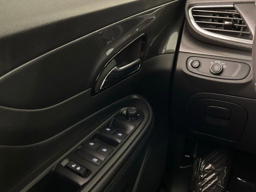 Used 2019 Buick Encore Preferred FWD image 19