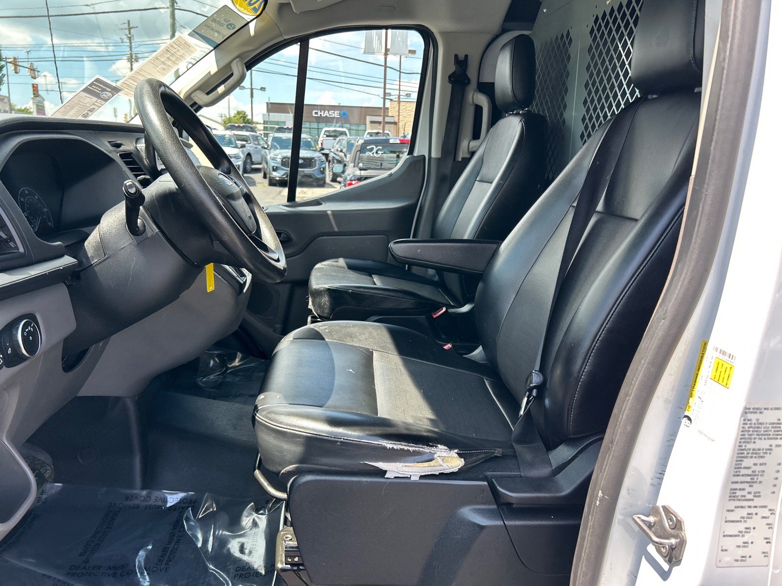 Certified 2020 Ford Transit 150 Low Roof RWD image 3
