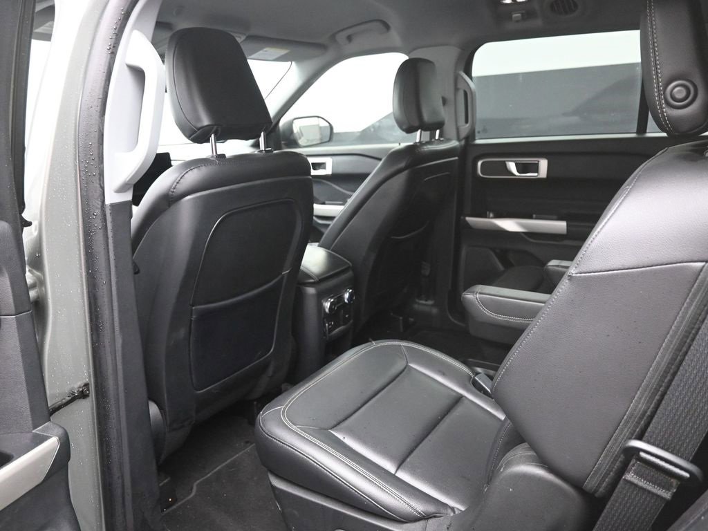 Certified 2020 Ford Explorer XLT w/ Equipment Group 202A image 2