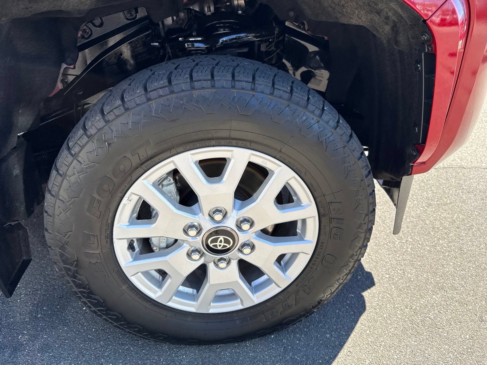 Used 2024 Toyota Tacoma SR5 AWD/4WD image 18