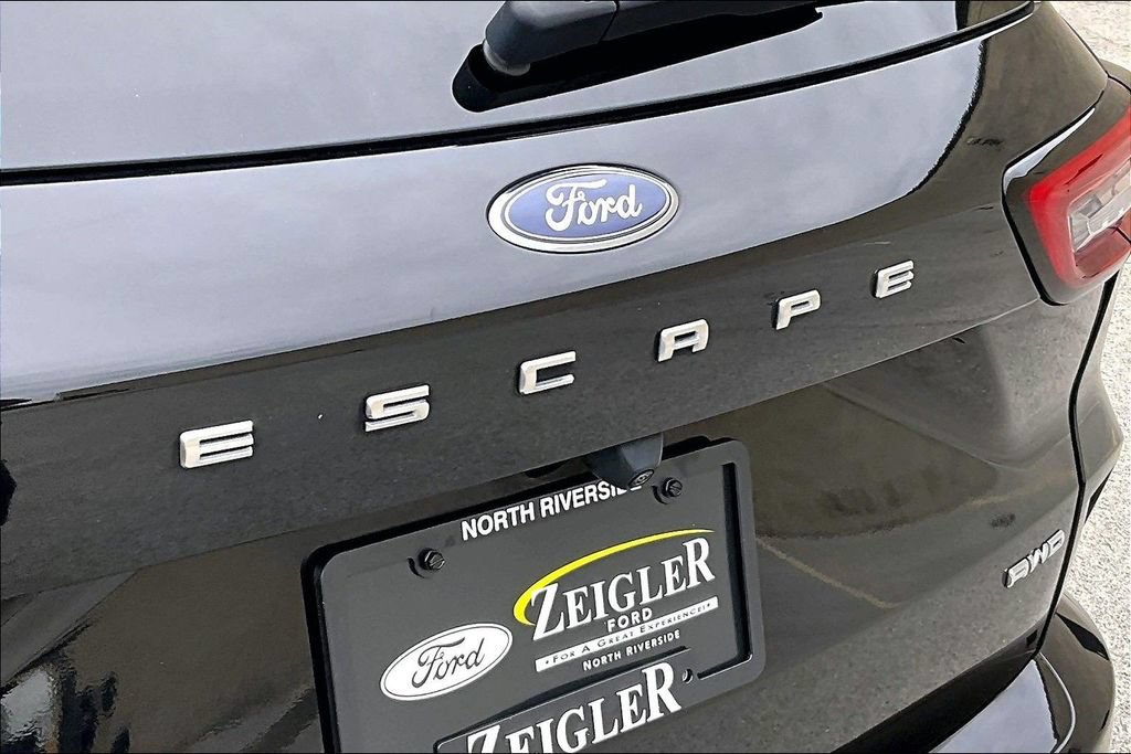 Certified 2023 Ford Escape ST-Line w/ Tech Pack #1 AWD/4WD image 8