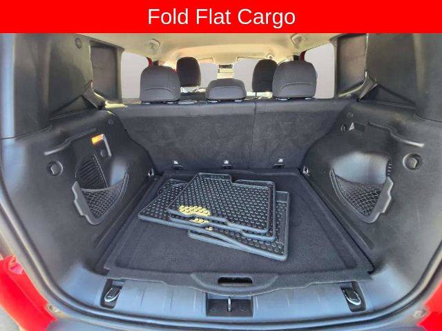 Used 2020 Jeep Renegade Altitude AWD/4WD image 11
