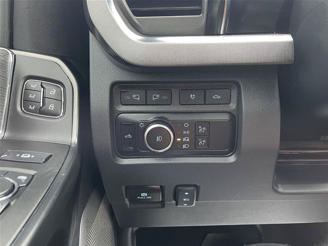 Certified 2024 Ford F250 Platinum AWD/4WD image 16